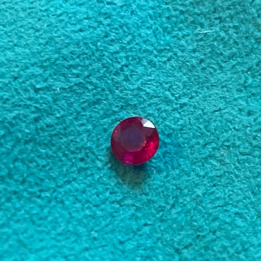Loose Ruby gemstone